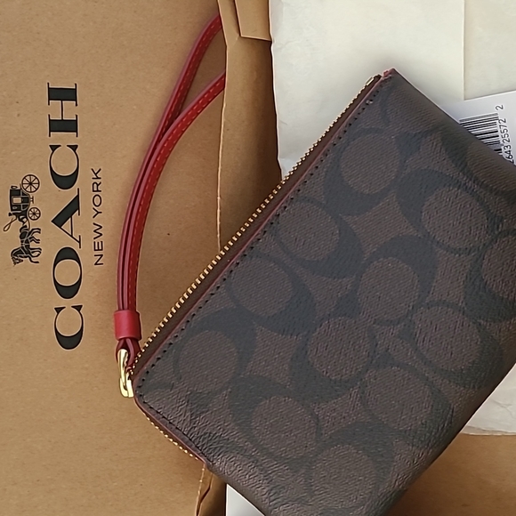 COACH  Wristlet - Picture 2 of 3